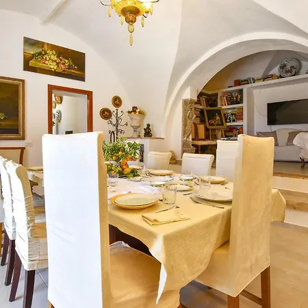 Gorgeous In Aidone Holiday home