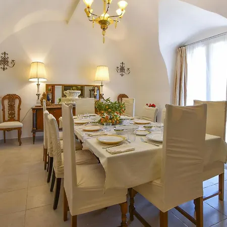 Holiday home Gorgeous In Aidone *